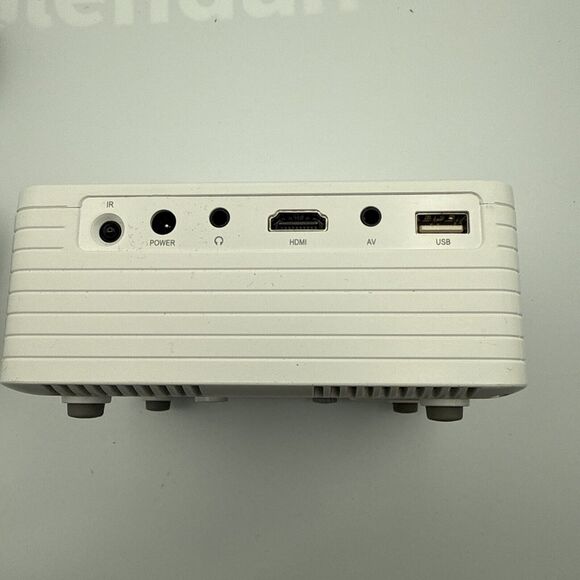 Yoton Y3 Mini Video Projector, 5500 Lumens - Picture 5 of 10